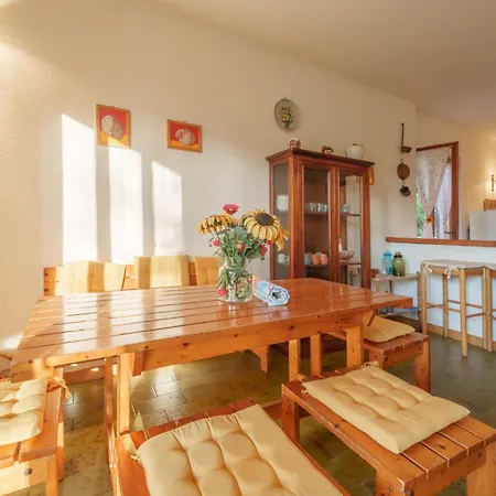 וילה Ai Pini A Punta Perla - Goelba *