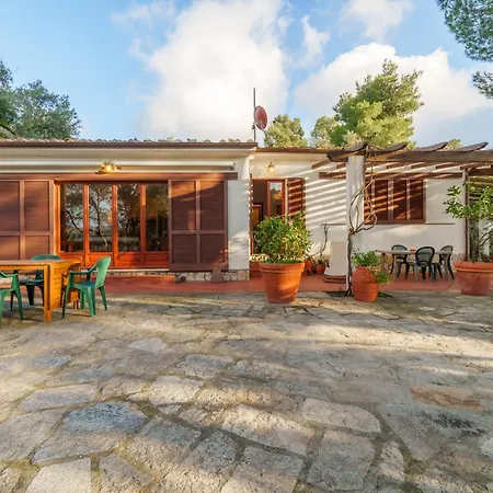 Ai Pini A Punta Perla - Goelba كابوليفيري