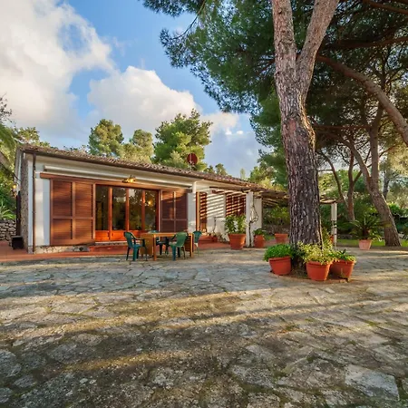 Villa Ai Pini A Punta Perla - Goelba