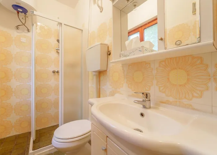 Ai Pini A Punta Perla - Goelba Villa